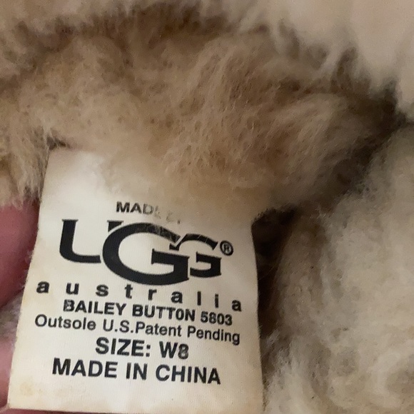 Women’s Bailey Button Ugg - Picture 6 of 13